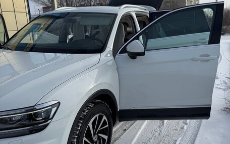 Volkswagen Tiguan II, 2018 год, 2 650 000 рублей, 13 фотография