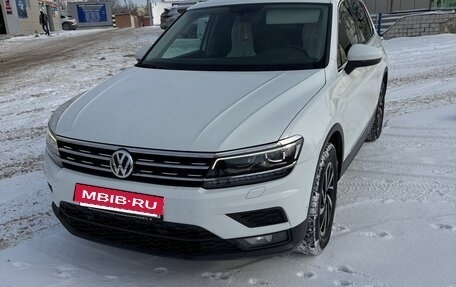 Volkswagen Tiguan II, 2018 год, 2 650 000 рублей, 6 фотография