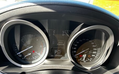 Toyota Land Cruiser 200, 2012 год, 4 100 000 рублей, 2 фотография
