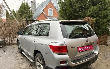 Toyota Highlander III, 2011 год, 2 250 000 рублей, 5 фотография