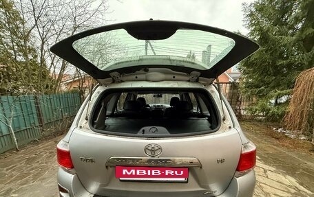 Toyota Highlander III, 2011 год, 2 250 000 рублей, 3 фотография