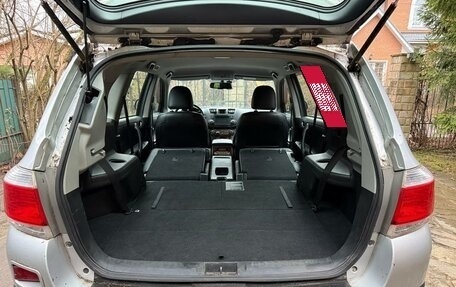 Toyota Highlander III, 2011 год, 2 250 000 рублей, 6 фотография