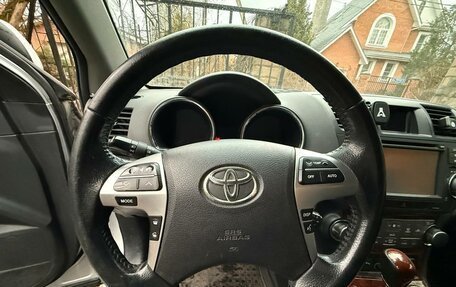 Toyota Highlander III, 2011 год, 2 250 000 рублей, 22 фотография