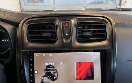 Renault Logan II, 2019 год, 995 000 рублей, 14 фотография