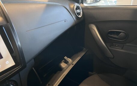 Renault Logan II, 2019 год, 995 000 рублей, 29 фотография