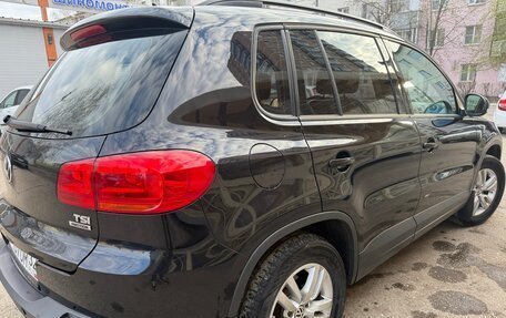 Volkswagen Tiguan I, 2015 год, 1 900 000 рублей, 10 фотография