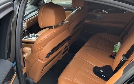BMW 7 серия, 2018 год, 3 950 000 рублей, 9 фотография