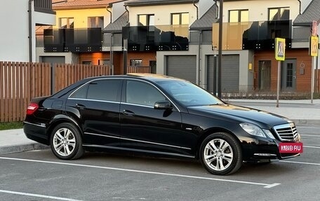 Mercedes-Benz E-Класс, 2012 год, 1 200 000 рублей, 2 фотография