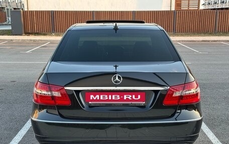 Mercedes-Benz E-Класс, 2012 год, 1 200 000 рублей, 6 фотография
