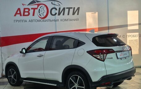 Honda Vezel, 2021 год, 2 250 000 рублей, 5 фотография