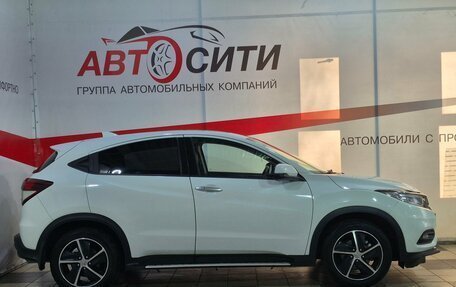 Honda Vezel, 2021 год, 2 250 000 рублей, 8 фотография