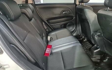 Honda Vezel, 2021 год, 2 250 000 рублей, 14 фотография
