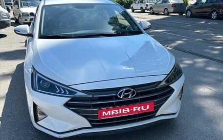 Hyundai Avante, 2019 год, 1 750 000 рублей, 1 фотография