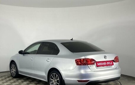 Volkswagen Jetta VI, 2012 год, 899 000 рублей, 16 фотография