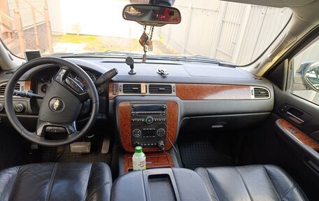 Chevrolet Tahoe III, 2008 год, 1 300 000 рублей, 10 фотография