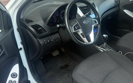 Hyundai Solaris II рестайлинг, 2011 год, 695 000 рублей, 11 фотография