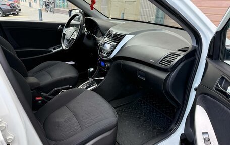 Hyundai Solaris II рестайлинг, 2011 год, 695 000 рублей, 8 фотография
