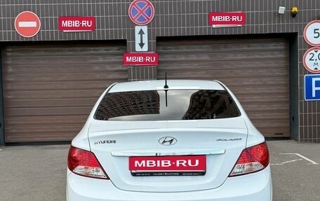 Hyundai Solaris II рестайлинг, 2011 год, 695 000 рублей, 4 фотография