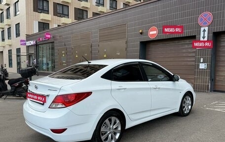 Hyundai Solaris II рестайлинг, 2011 год, 695 000 рублей, 2 фотография