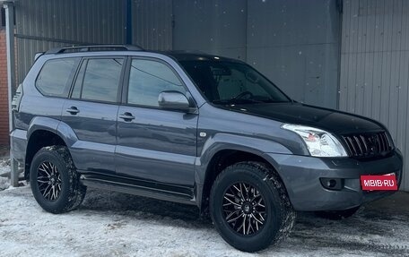 Toyota Land Cruiser Prado 120 рестайлинг, 2003 год, 2 450 000 рублей, 21 фотография
