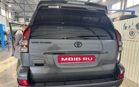 Toyota Land Cruiser Prado 120 рестайлинг, 2003 год, 2 450 000 рублей, 23 фотография