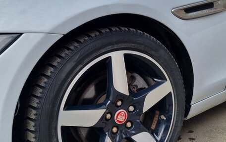 Jaguar XE I рестайлинг, 2015 год, 1 500 000 рублей, 5 фотография