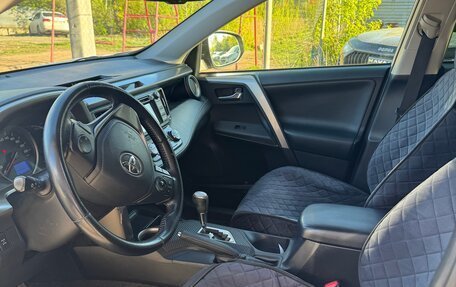 Toyota RAV4, 2015 год, 1 799 000 рублей, 12 фотография