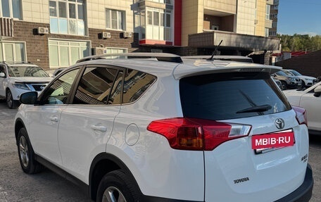 Toyota RAV4, 2015 год, 1 799 000 рублей, 8 фотография