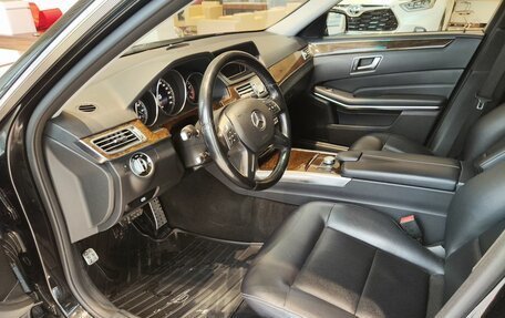 Mercedes-Benz E-Класс, 2013 год, 1 900 000 рублей, 6 фотография