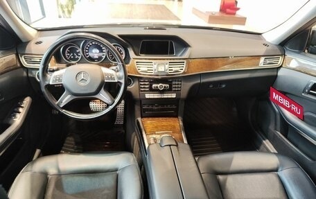 Mercedes-Benz E-Класс, 2013 год, 1 900 000 рублей, 7 фотография