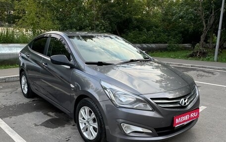 Hyundai Solaris II рестайлинг, 2015 год, 850 000 рублей, 1 фотография