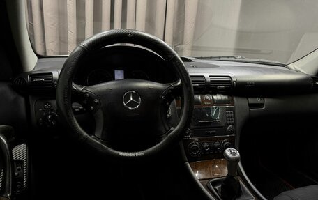 Mercedes-Benz C-Класс, 2005 год, 589 999 рублей, 9 фотография