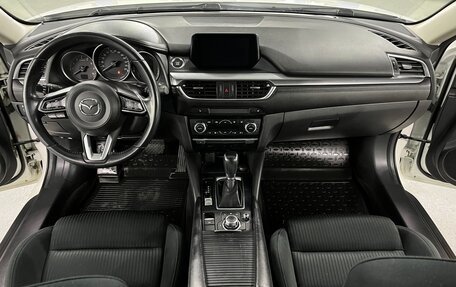 Mazda 6, 2017 год, 2 069 000 рублей, 14 фотография