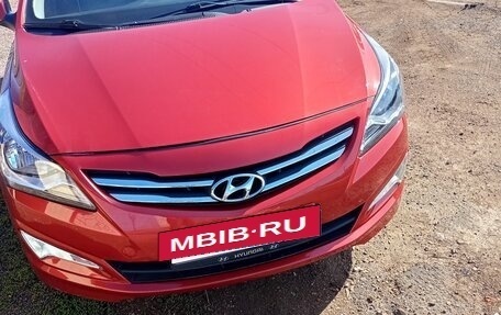 Hyundai Solaris II рестайлинг, 2014 год, 870 000 рублей, 2 фотография
