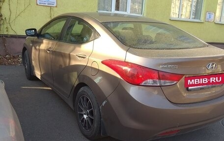 Hyundai Elantra V, 2013 год, 850 000 рублей, 4 фотография