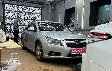 Chevrolet Cruze II, 2011 год, 650 000 рублей, 8 фотография