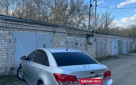 Chevrolet Cruze II, 2011 год, 650 000 рублей, 3 фотография