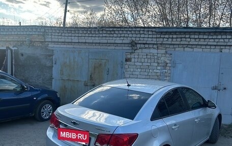 Chevrolet Cruze II, 2011 год, 650 000 рублей, 2 фотография