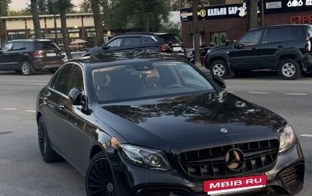 Mercedes-Benz E-Класс, 2020 год, 3 700 000 рублей, 2 фотография