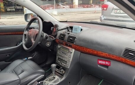 Toyota Avensis III рестайлинг, 2004 год, 525 000 рублей, 5 фотография