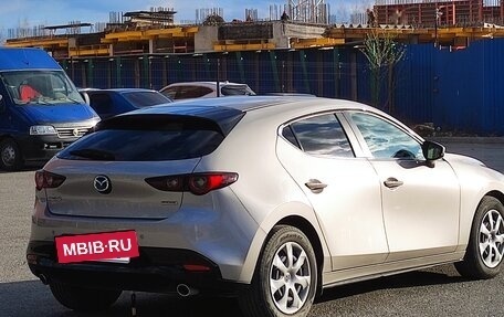Mazda 3, 2023 год, 1 700 000 рублей, 4 фотография
