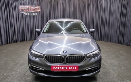 BMW 5 серия, 2019 год, 3 498 000 рублей, 2 фотография