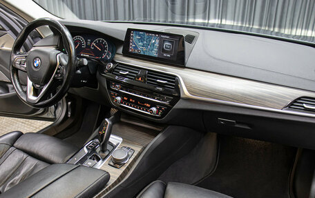 BMW 5 серия, 2019 год, 3 498 000 рублей, 11 фотография