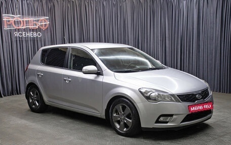 KIA cee'd I рестайлинг, 2010 год, 698 000 рублей, 3 фотография