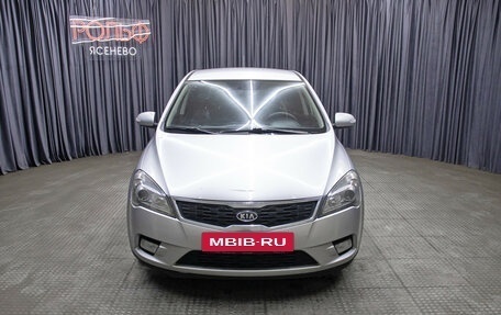 KIA cee'd I рестайлинг, 2010 год, 698 000 рублей, 2 фотография