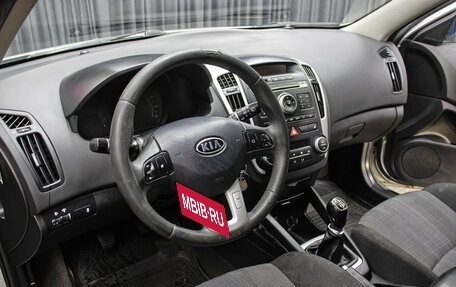 KIA cee'd I рестайлинг, 2010 год, 698 000 рублей, 16 фотография