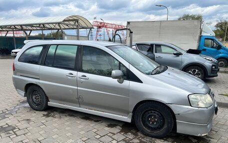 Nissan Prairie III, 2001 год, 300 000 рублей, 1 фотография
