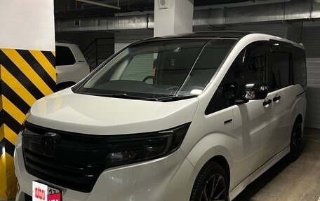 Honda Stepwgn IV, 2018 год, 2 450 000 рублей, 1 фотография