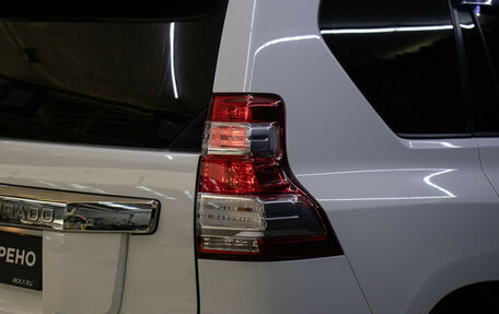 Toyota Land Cruiser Prado 150 рестайлинг 2, 2014 год, 3 298 000 рублей, 22 фотография