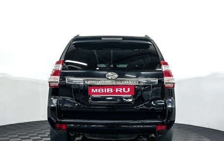 Toyota Land Cruiser Prado 150 рестайлинг 2, 2015 год, 3 697 000 рублей, 6 фотография